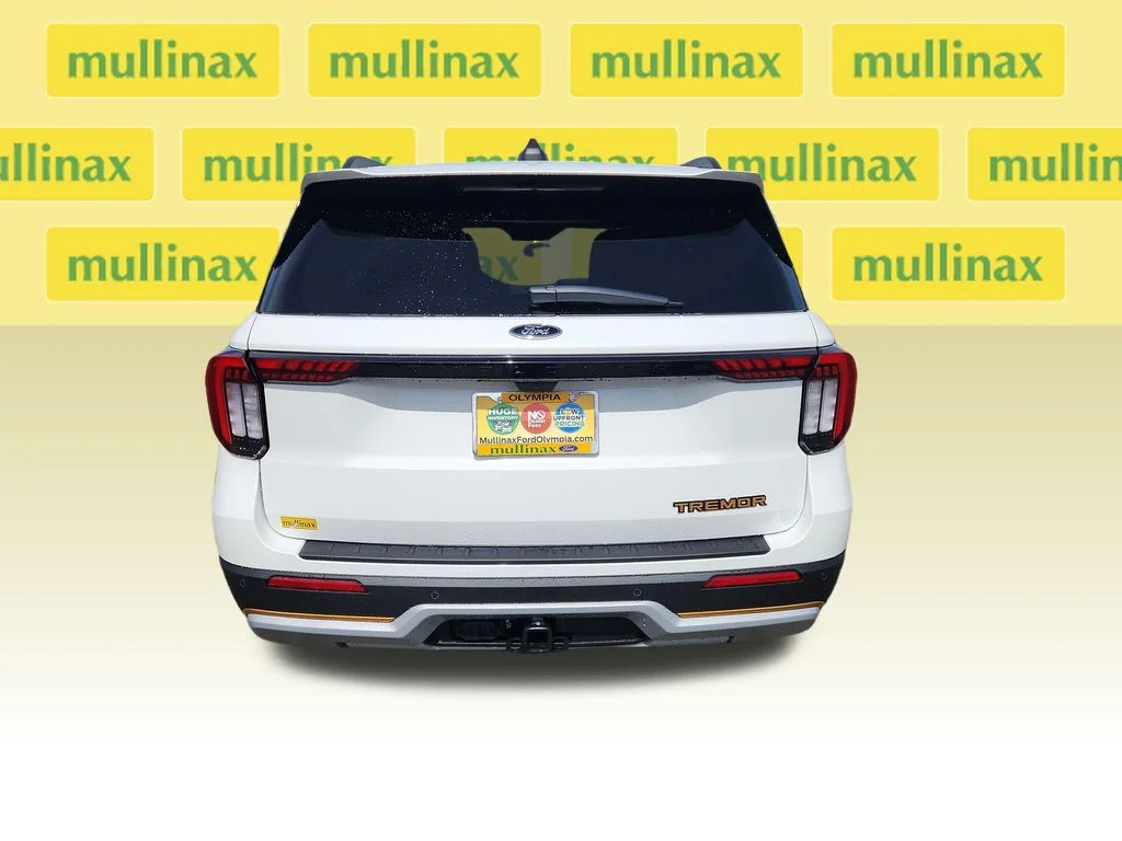 New 2026 White Ford Tremor image 5