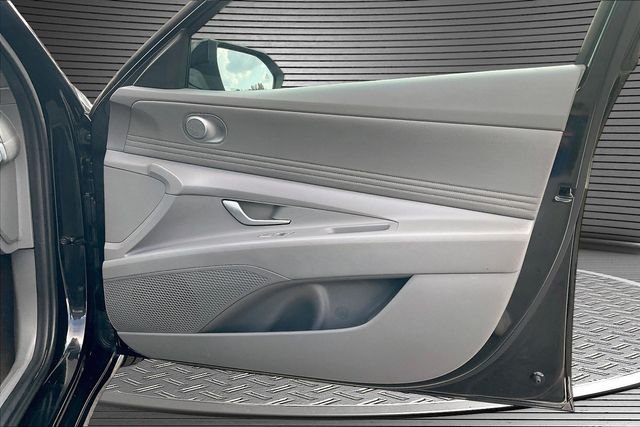 2025 Hyundai Elantra SEL - Photo 30