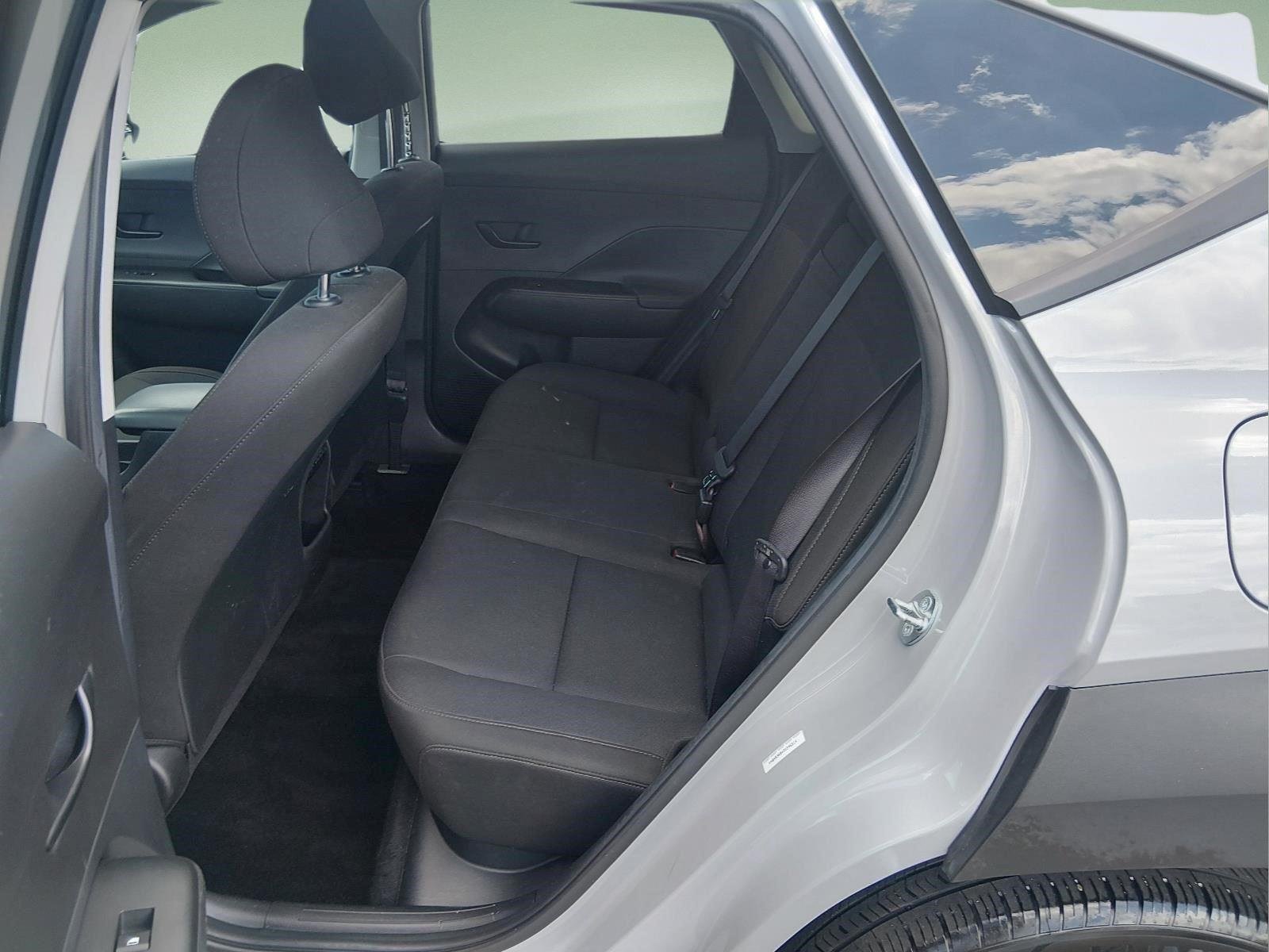 Used 2025 Cyber Gray Metallic Hyundai SEL image 19