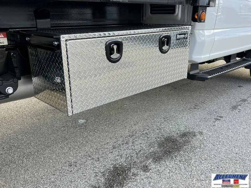 2025 Ford F-550 Super Duty Chassis Cab XL - Photo 13