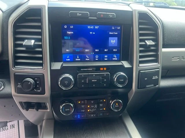 Used 2021 White Ford Lariat image 22