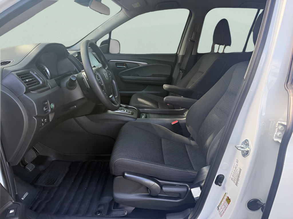Used 2021  Honda Sport image 6