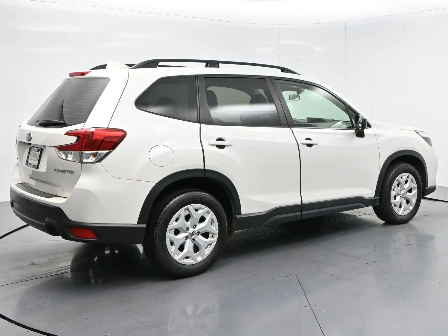 Used 2021 Crystal White Pearl Subaru Base image 7