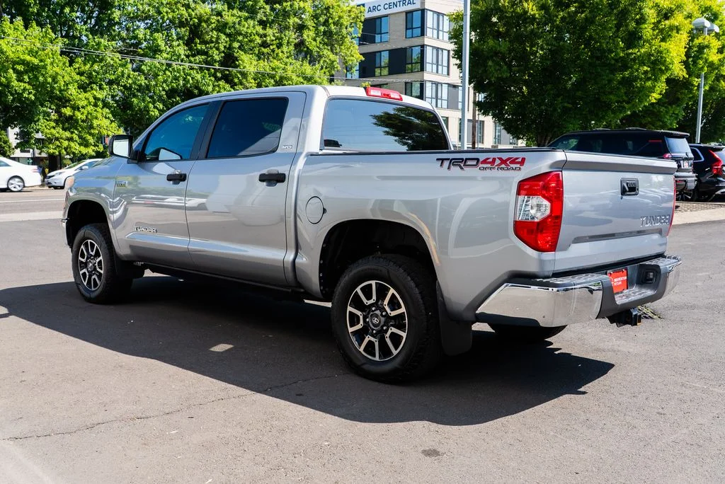 Used 2017 Silver Toyota SR5 image 4