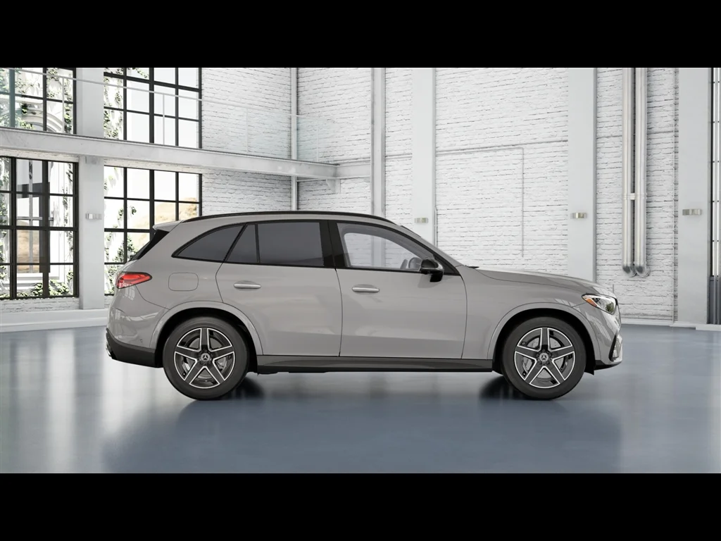 New 2026 Manufaktur Alpine Grey Mercedes-Benz GLC 300 4MATIC® image 11