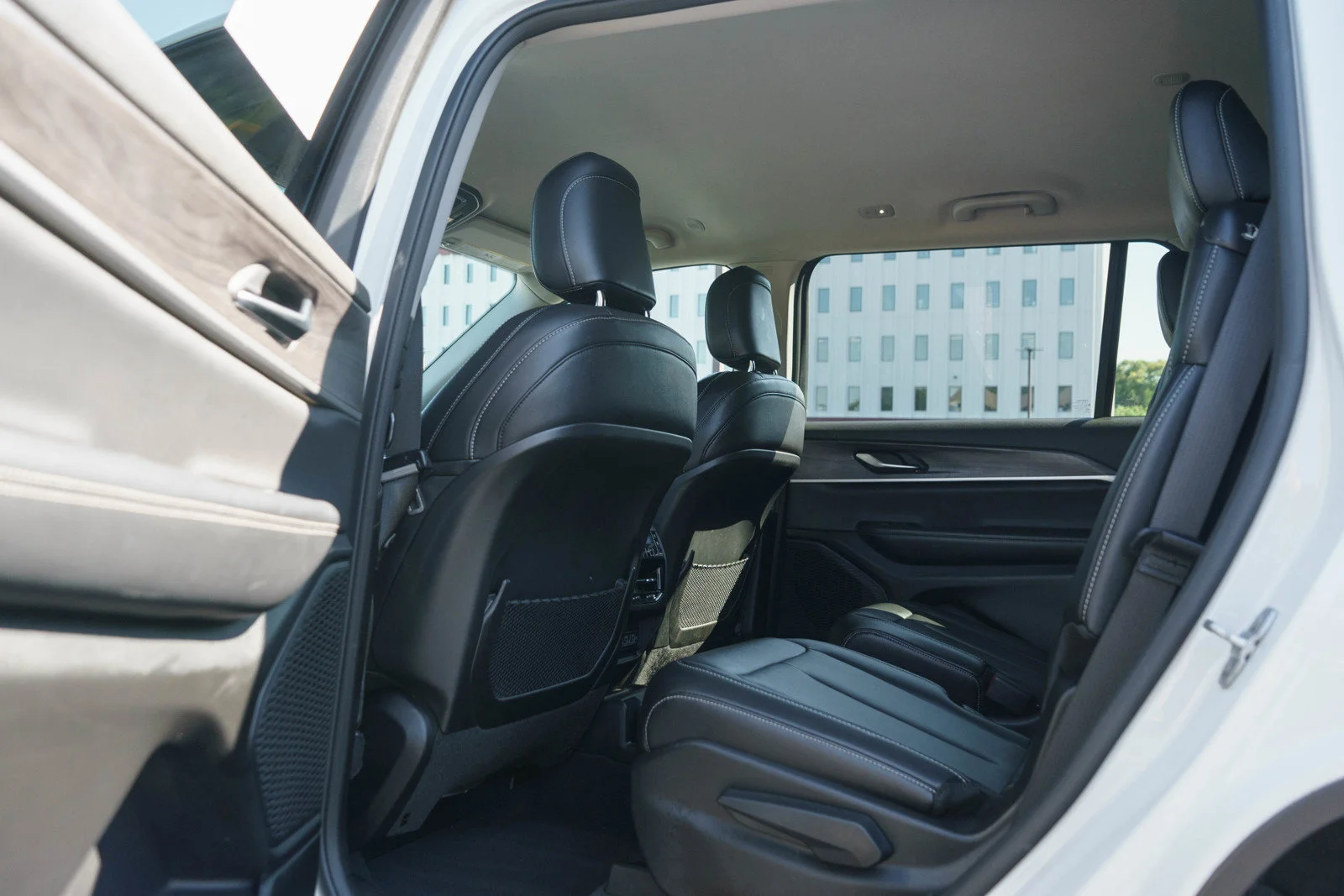 Used 2023 Bright White Clearcoat Jeep Limited image 15