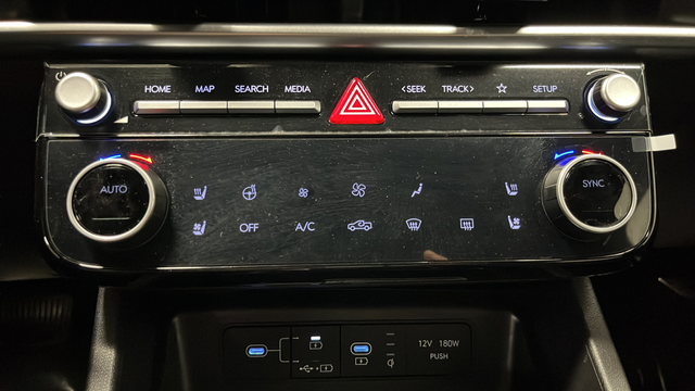 Used 2025 Sage Gray Hyundai Limited image 18