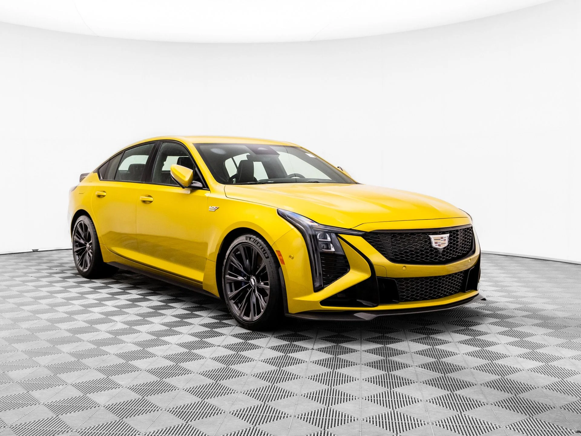 Used 2025 Yellow Cadillac V-Series image 9