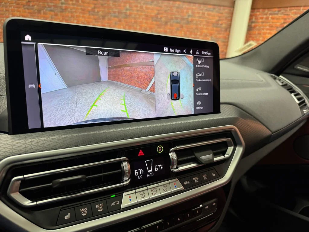 Used 2024 Black BMW xDrive30i image 22