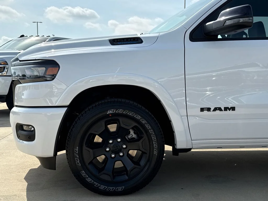 New 2026 Bright White Clear-Coat Exterior Paint RAM Big Horn/Lone Star image 5