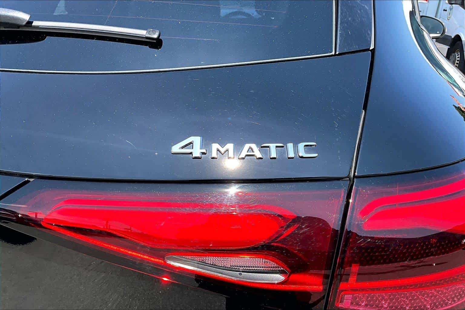 Certified Used 2026 Black Mercedes-Benz GLC 300 image 10