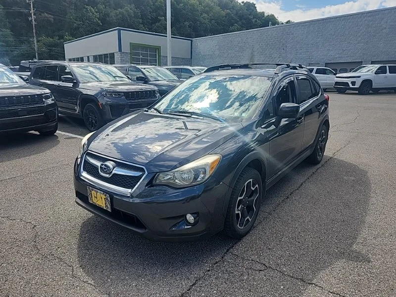 Used 2014 Gray Subaru 2.0i Limited image 3