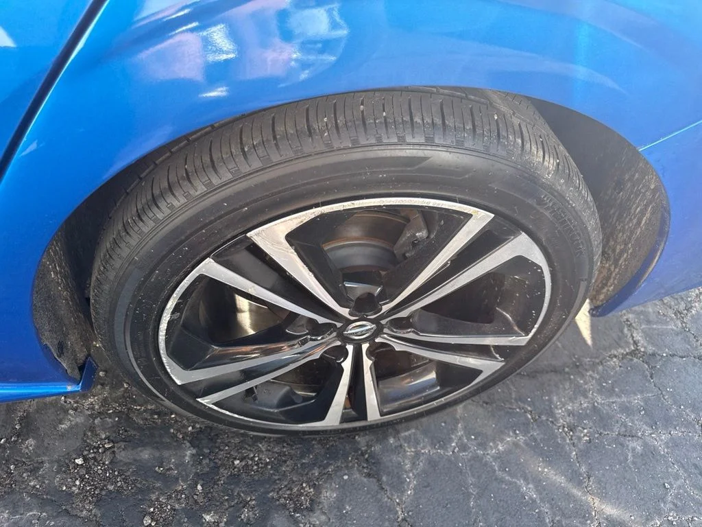 Used 2021 Blue Nissan SR image 13