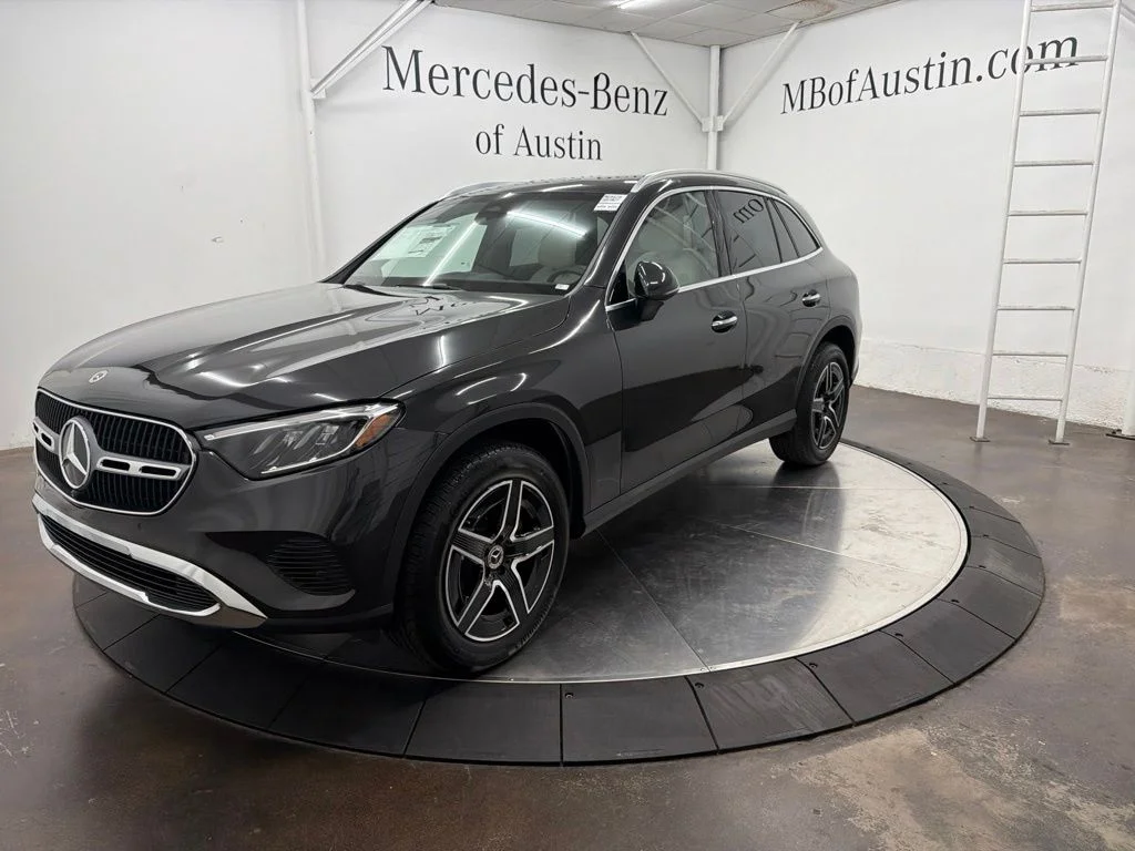 New 2027 Gray Mercedes-Benz GLC 300 image 3