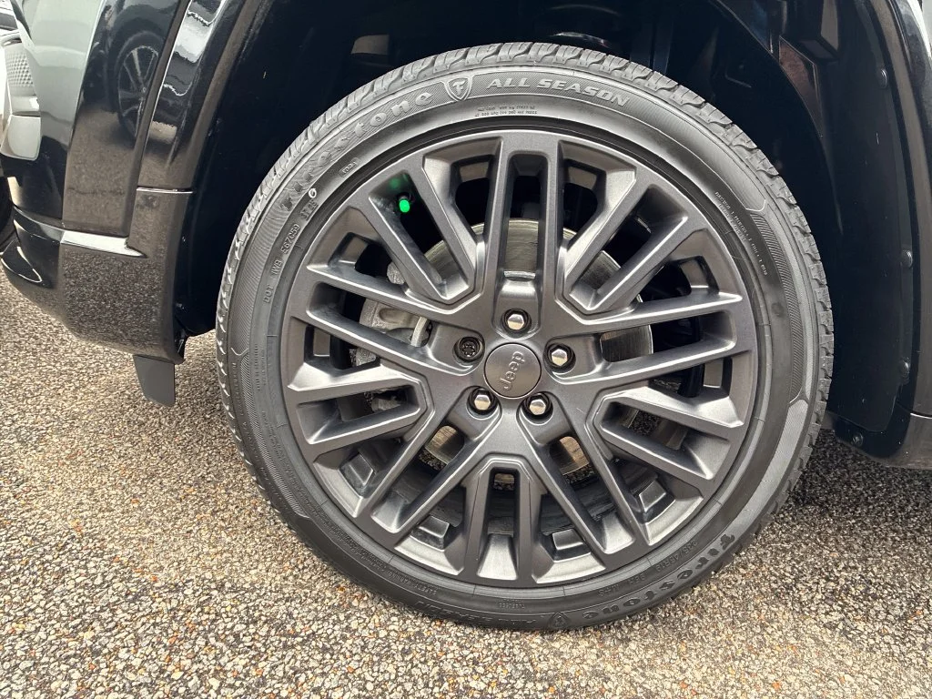 Used 2023 Black Jeep Limited image 16