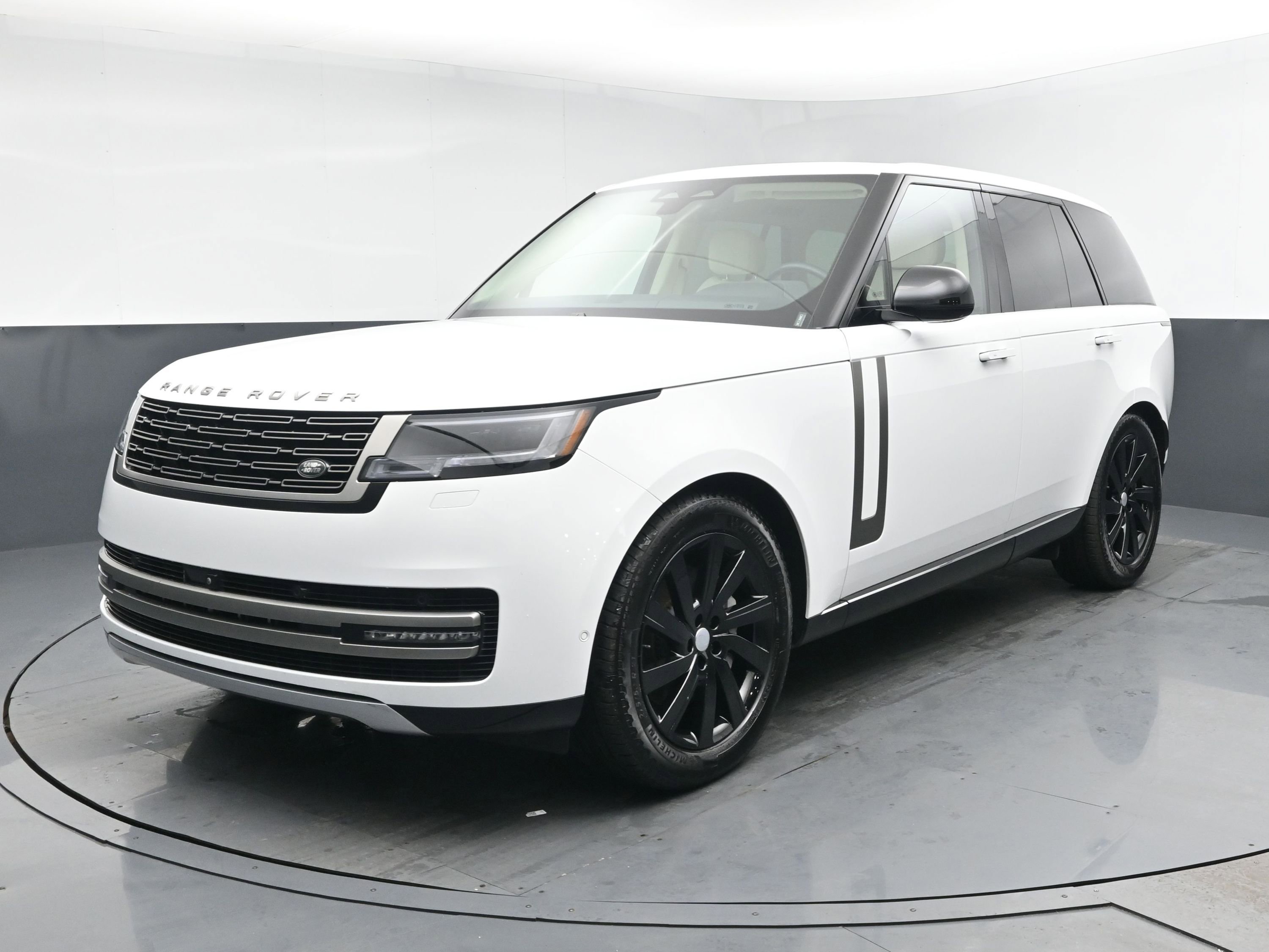Certified Used 2024 White Land Rover SE image 19