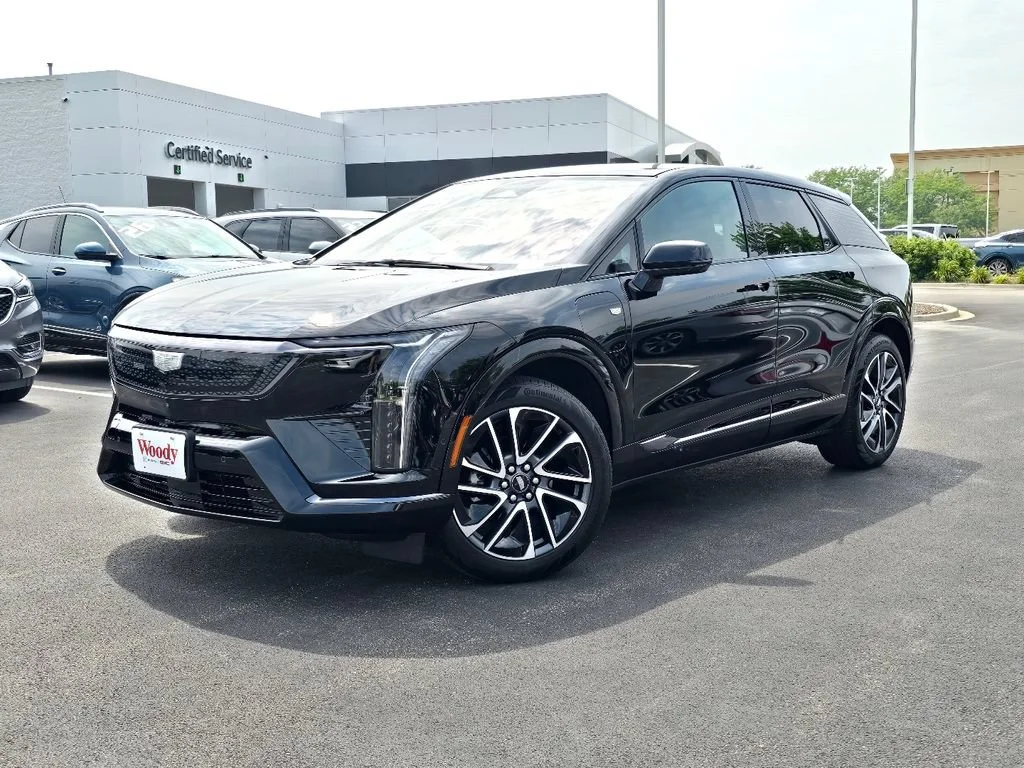 Used 2025 Cadillac OPTIQ Sport 2 with VIN 3GYK3GMR8SS197958 for sale in Gurnee, IL
