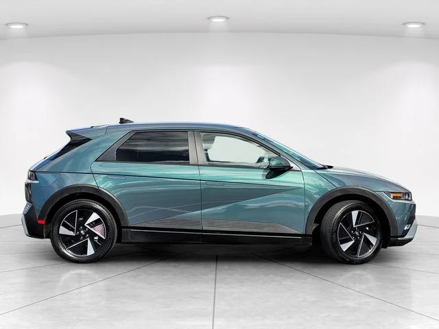 2025 Hyundai IONIQ 5 SE - Photo 8