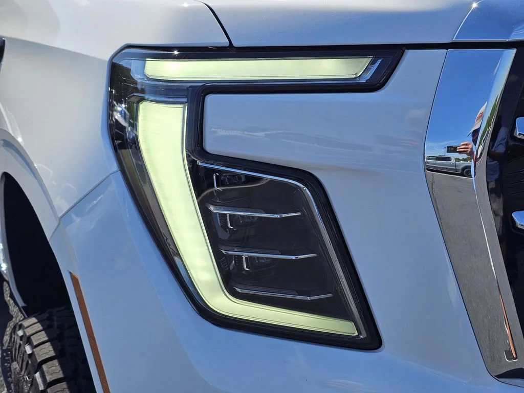 New 2026 Summit White GMC Elevation image 4