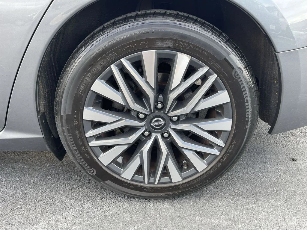 Used 2024 Gray Nissan 2.5 SV image 10