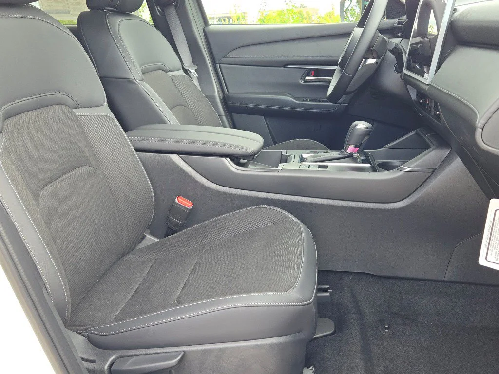 New 2026 Rhodium White Metallic Mazda 2.5 S Select AWD image 4