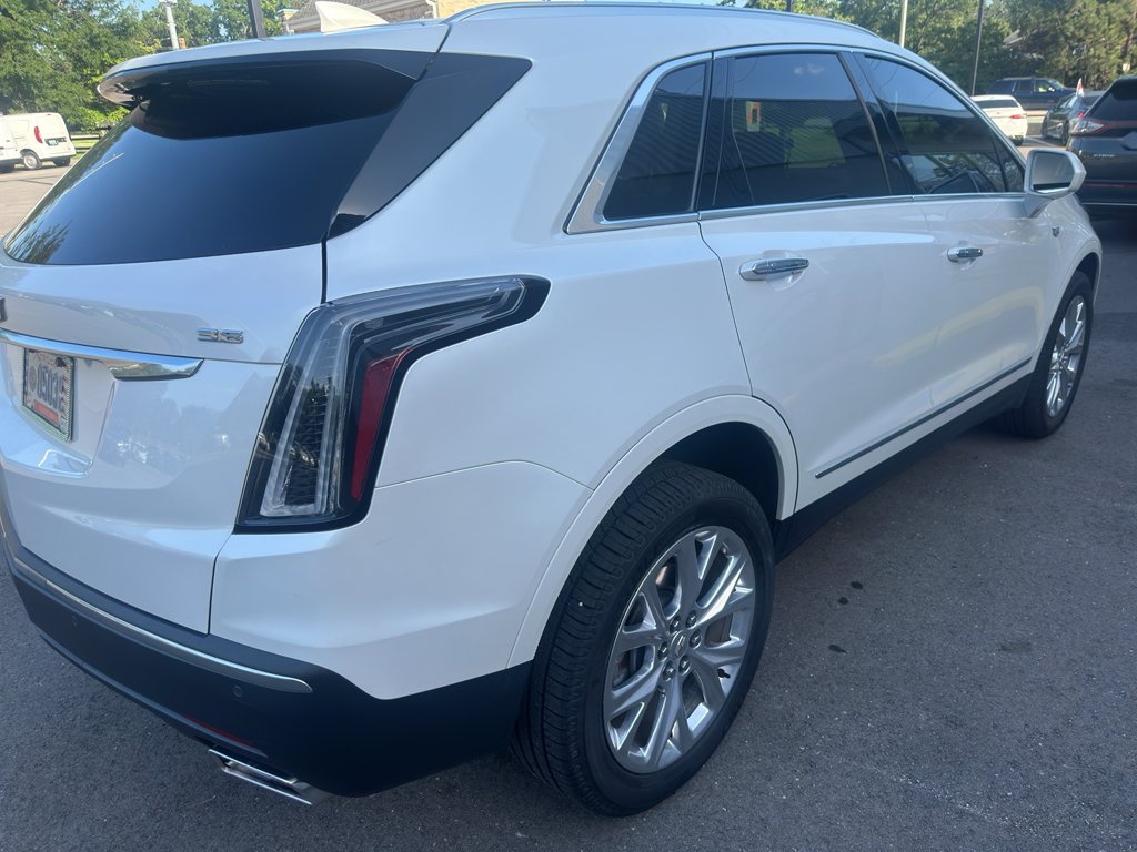Used 2019 Crystal White Tricoat Cadillac Luxury AWD image 4