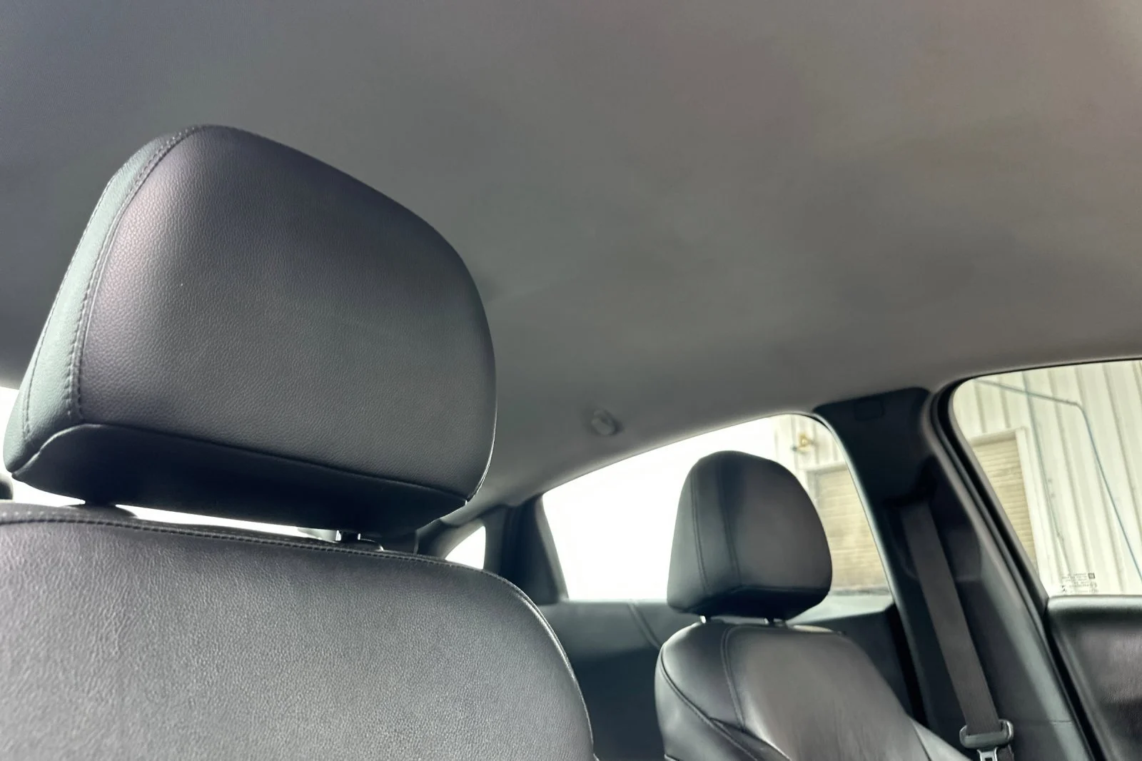 Used 2018 Sandy Ridge Metallic Chevrolet Premier image 16