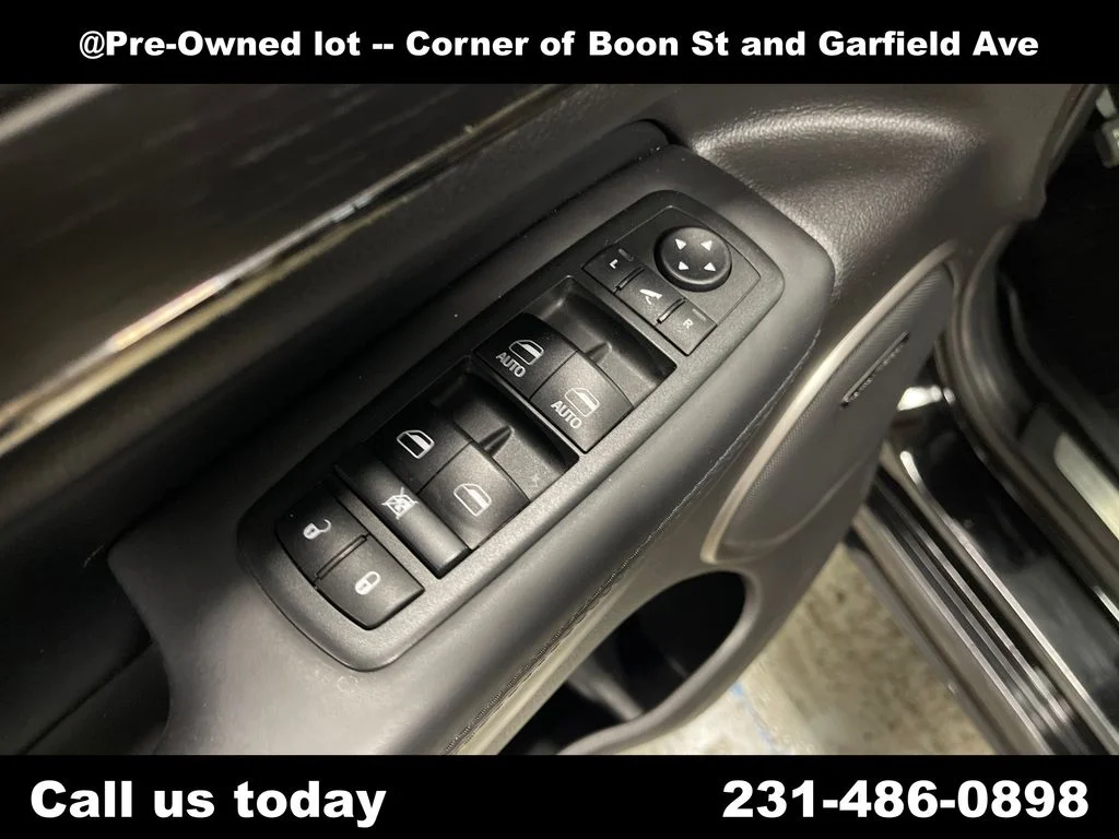 Used 2018 Black Jeep Overland image 16