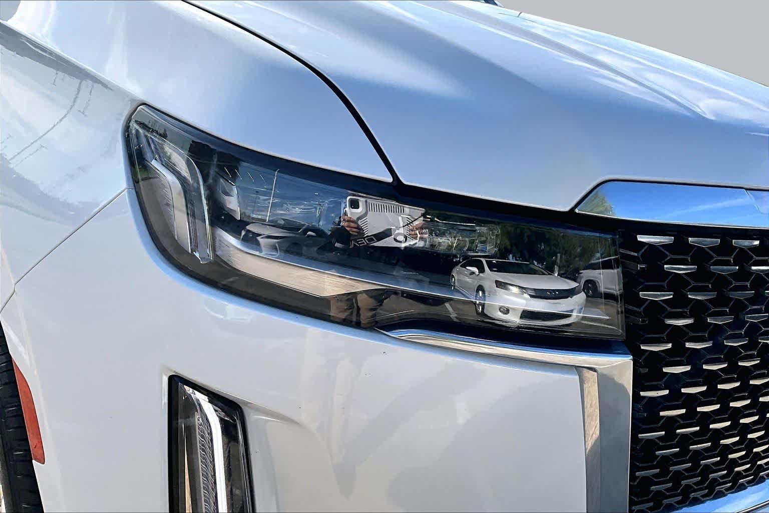 Used 2023 Crystal White Tricoat Cadillac RWD Premium Luxury image 28