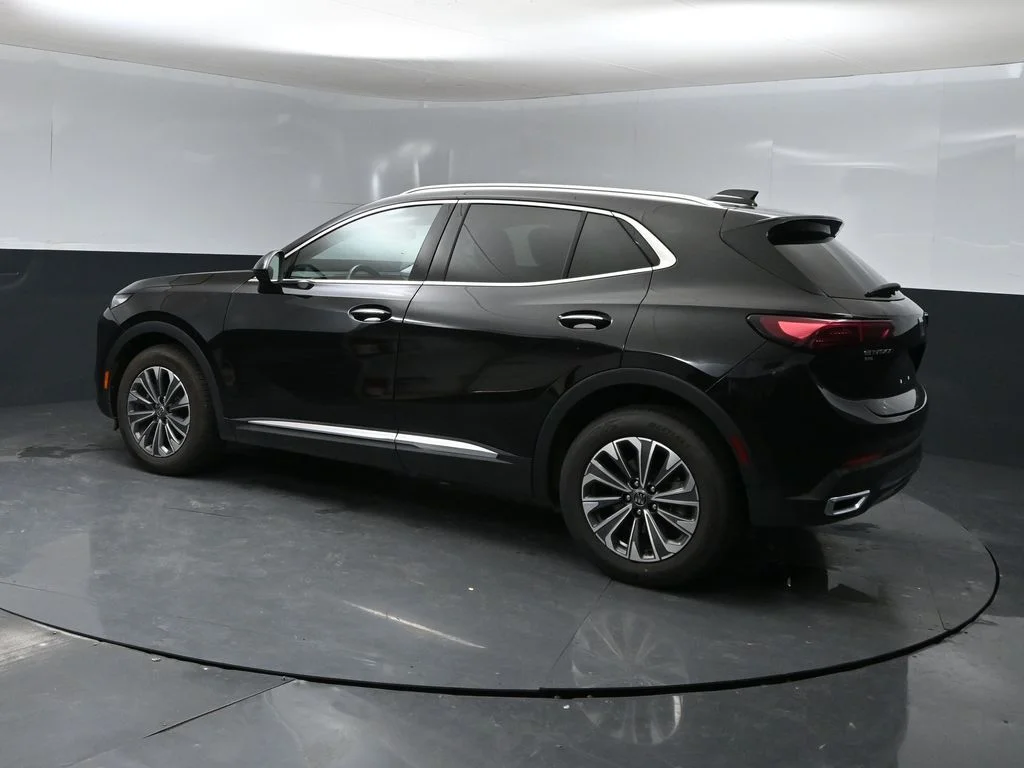 Used 2024 Ebony Twilight Metallic Buick Preferred image 5