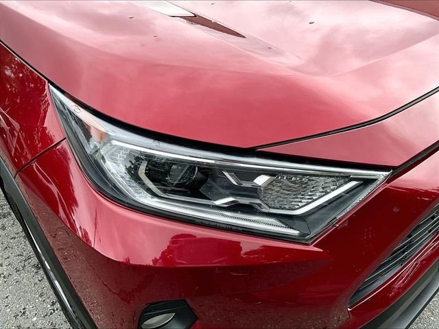 Used 2021 Red Toyota XLE image 31