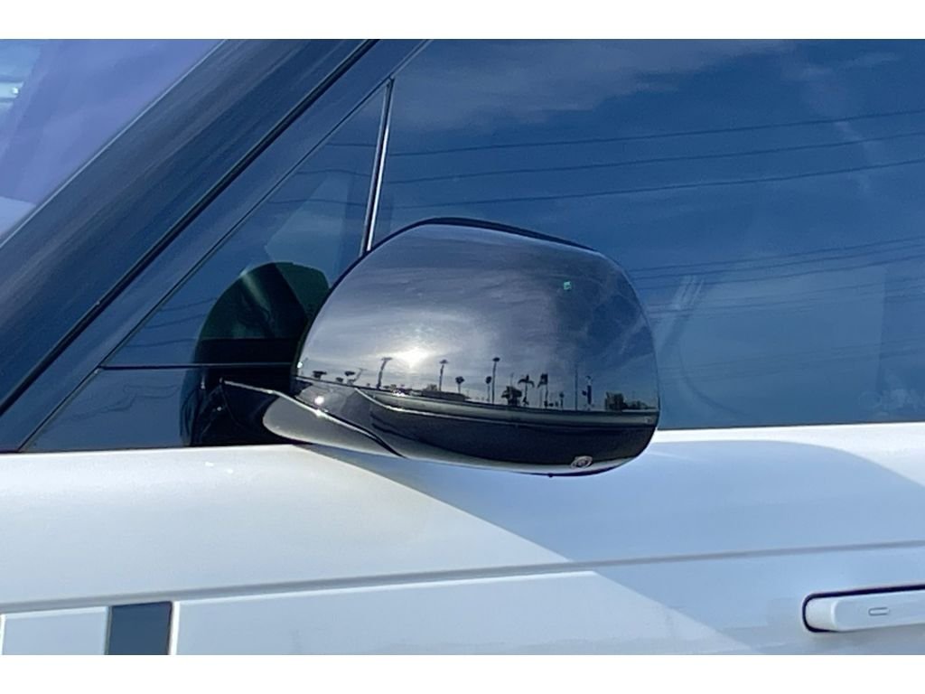 Used 2023 Fuji White Land Rover SE image 52