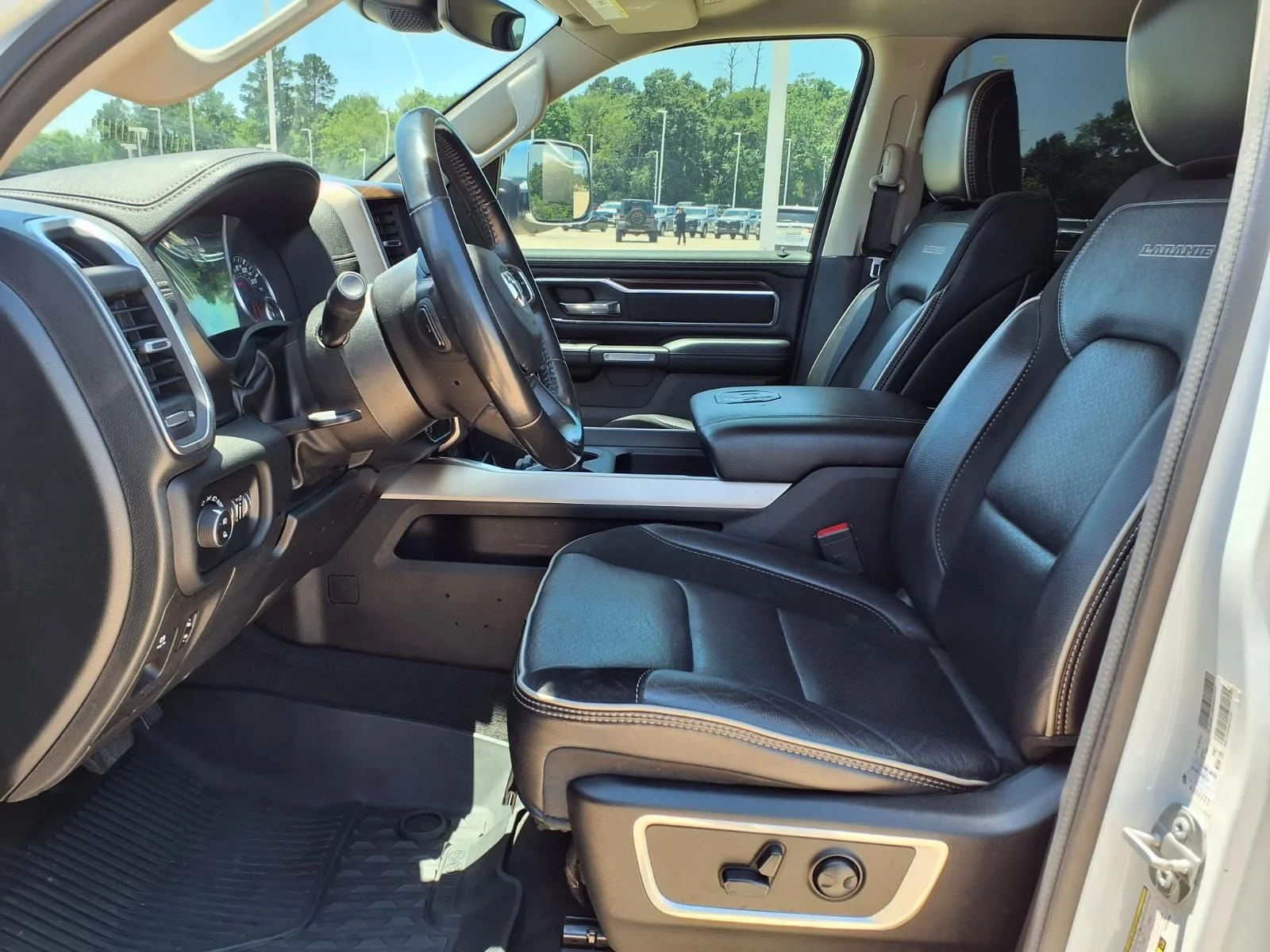 Used 2022 White Ram Laramie image 16