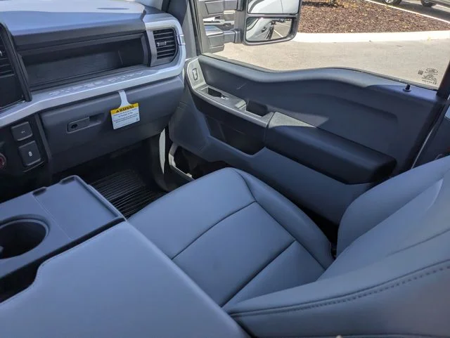 New 2026 Oxford White Ford F-450® XL image 15