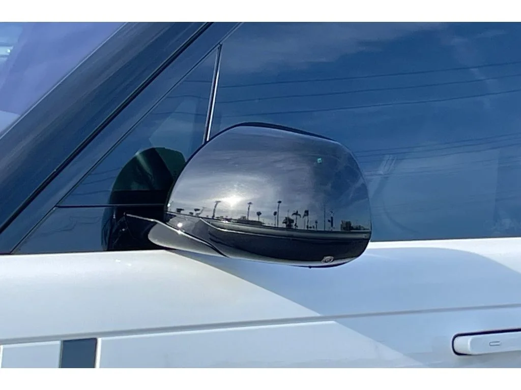 Used 2023 Fuji White Land Rover SE image 52