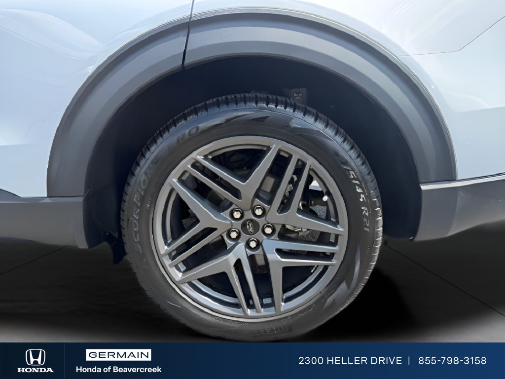 Used 2026 Space White Metallic Ford Active image 30