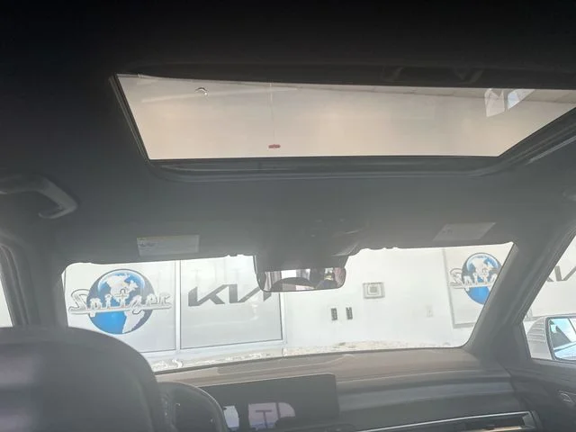 New 2027 Glacial White Pearl Kia S image 18