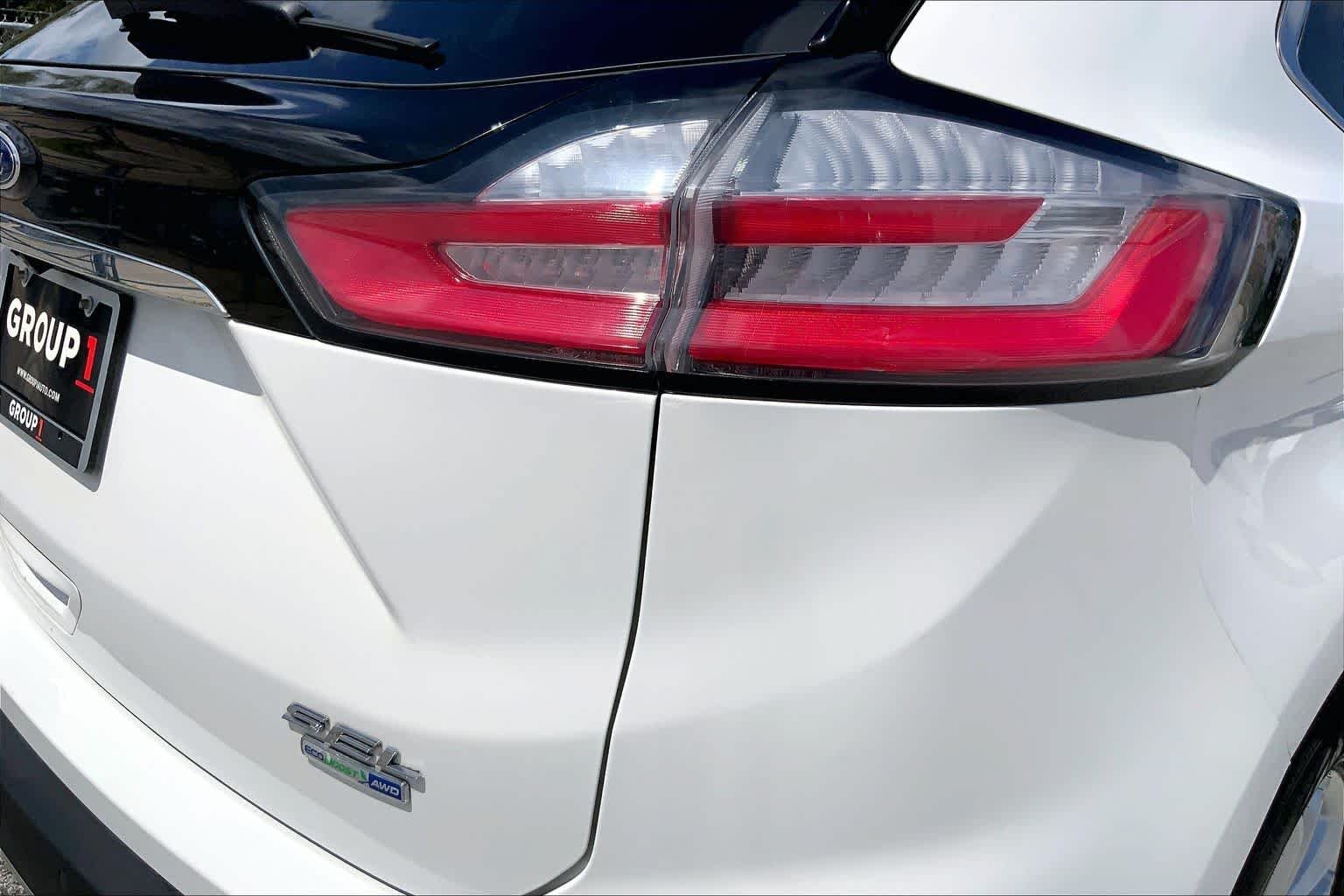 Used 2020 Star White Metallic Tri-Coat Ford SEL image 30