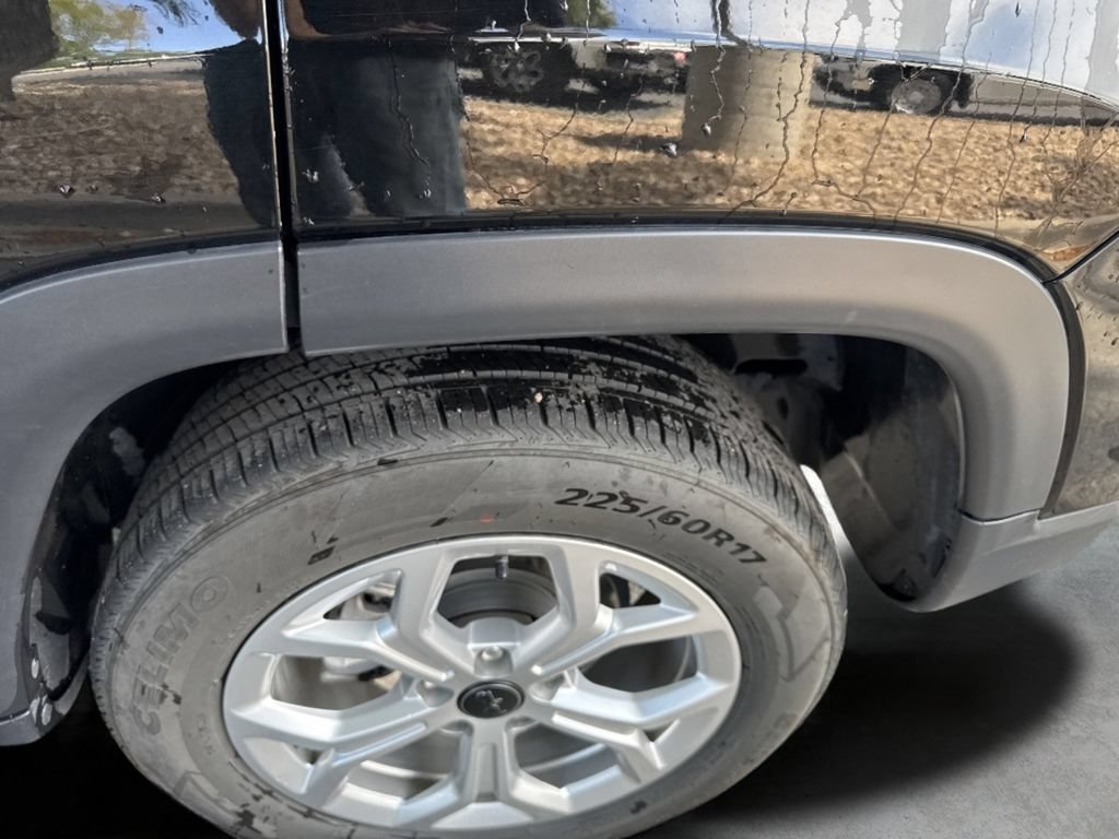 Used 2025 None Jeep Latitude image 14