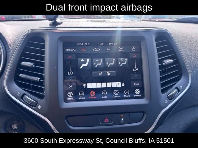 Used 2022 White Jeep Latitude Lux image 23