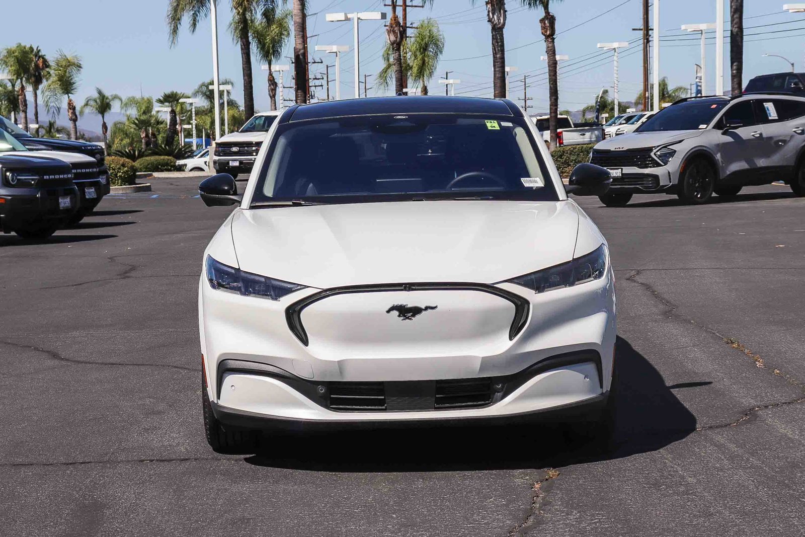 New 2026 Star White Metallic Tri-coat Ford Premium image 2