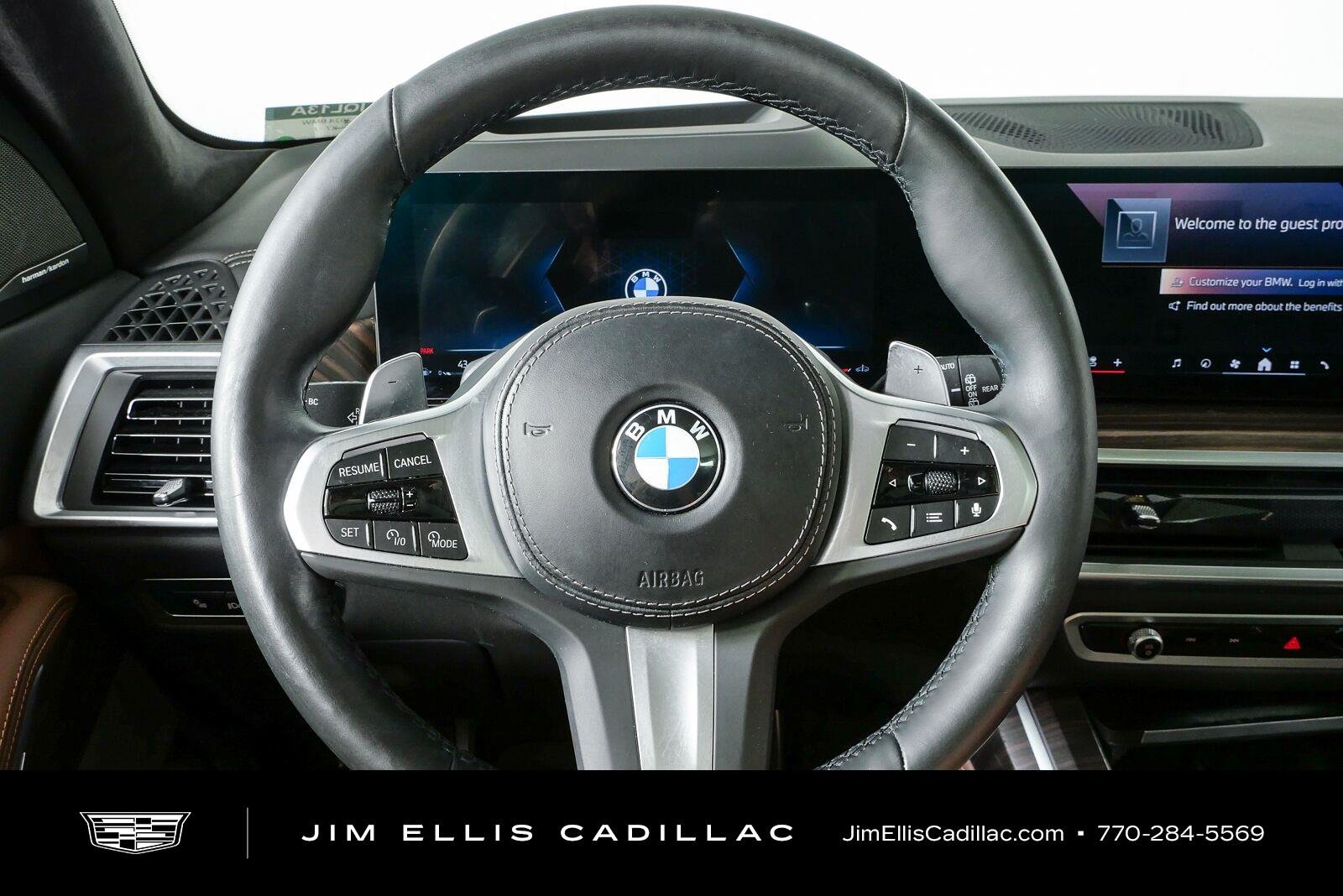 Used 2024 Gray BMW xDrive40i image 10