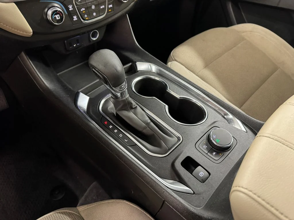 Used 2022 Black Chevrolet LS image 24