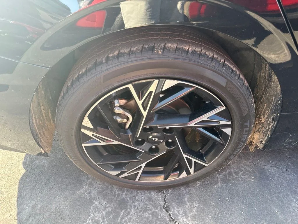 Used 2025 Black Kia GT-Line image 19