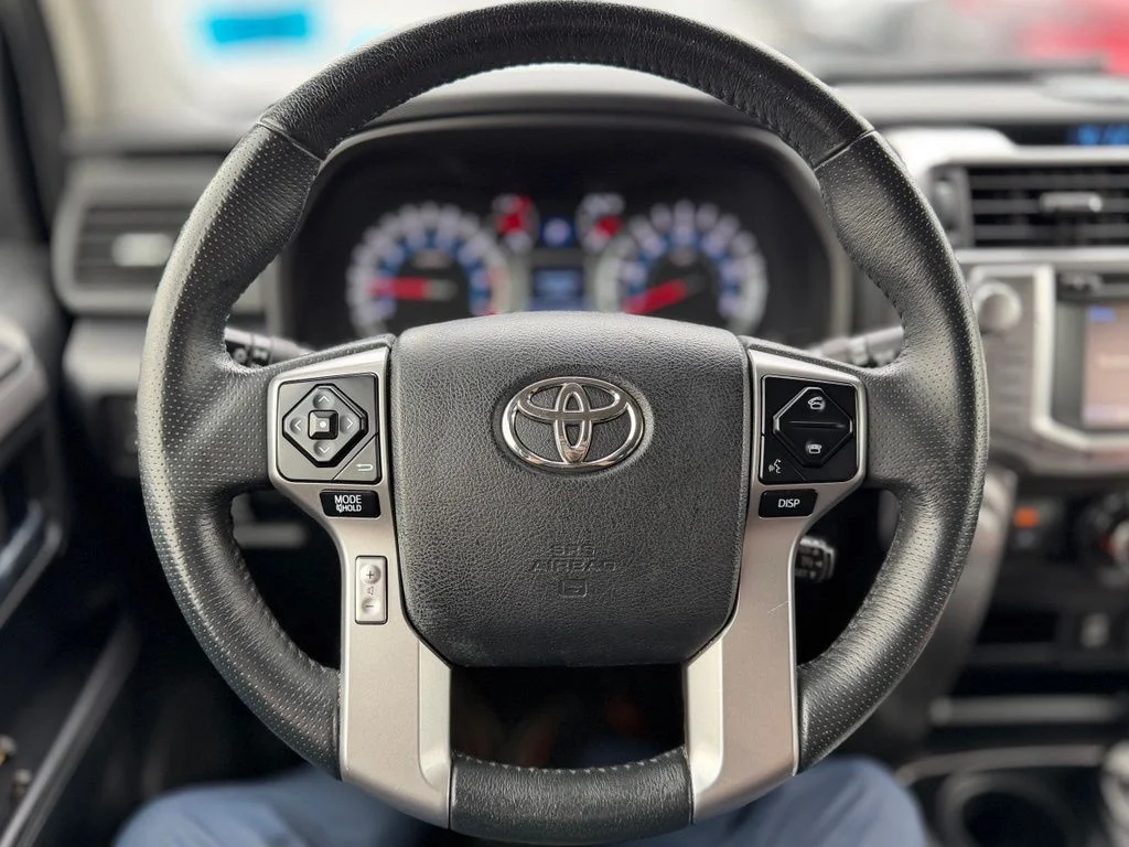 Used 2019 Gray Toyota SR5 image 6