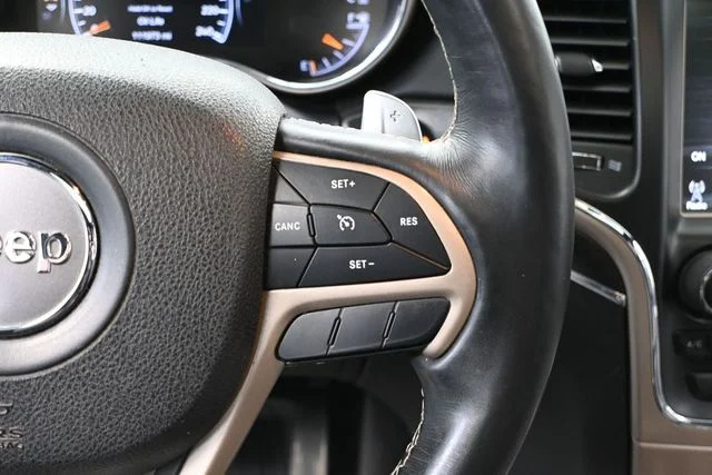 Used 2017 Black Jeep Limited image 27