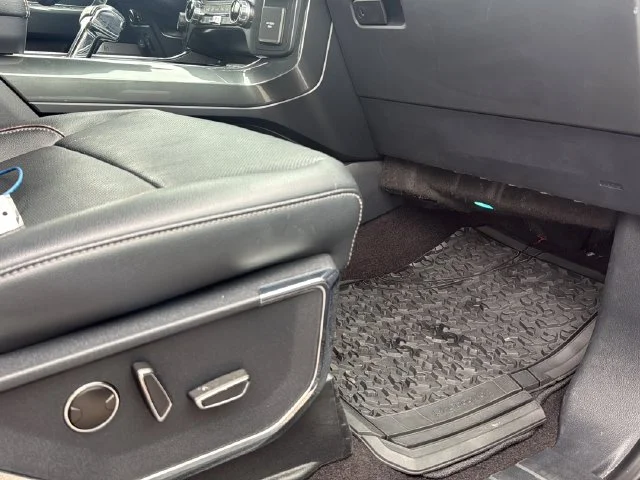 Used 2022 Gray Ford Lariat image 15