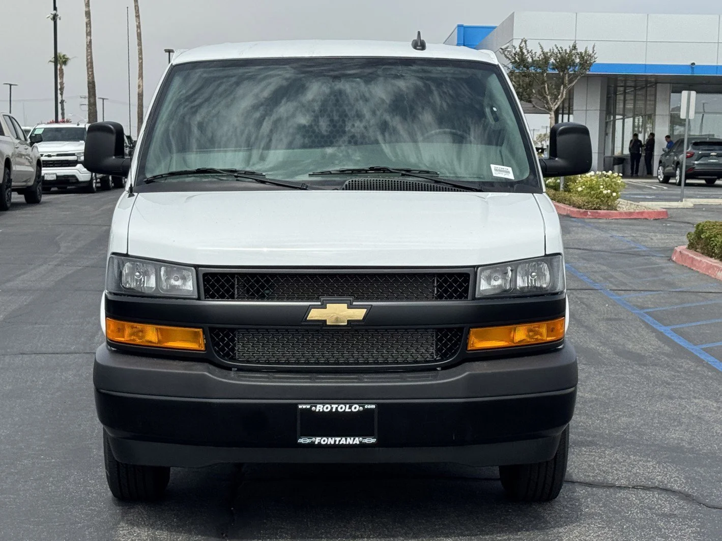 New 2026 Summit White Chevrolet WT image 2