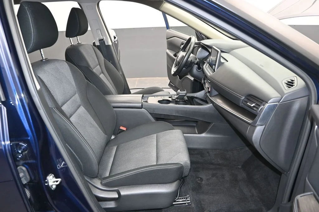 Used 2025 Blue Nissan SV image 26