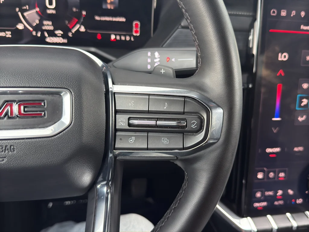 Used 2025 Sterling Metallic GMC AWD Elevation image 24
